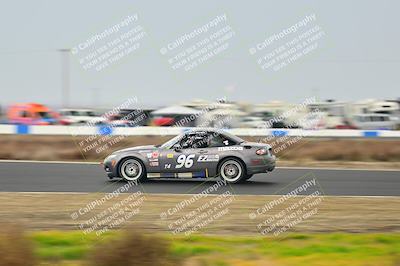 media/Jan-26-2025-CalClub SCCA (Sun) [[cfcea7df88]]/Group 1/Race/